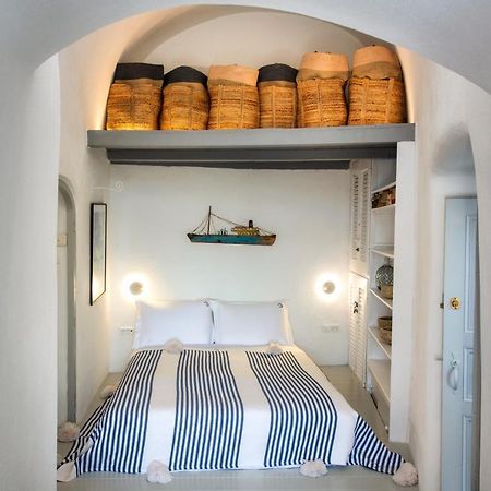 De Profundis By Thireon Villa Oia  Exterior photo