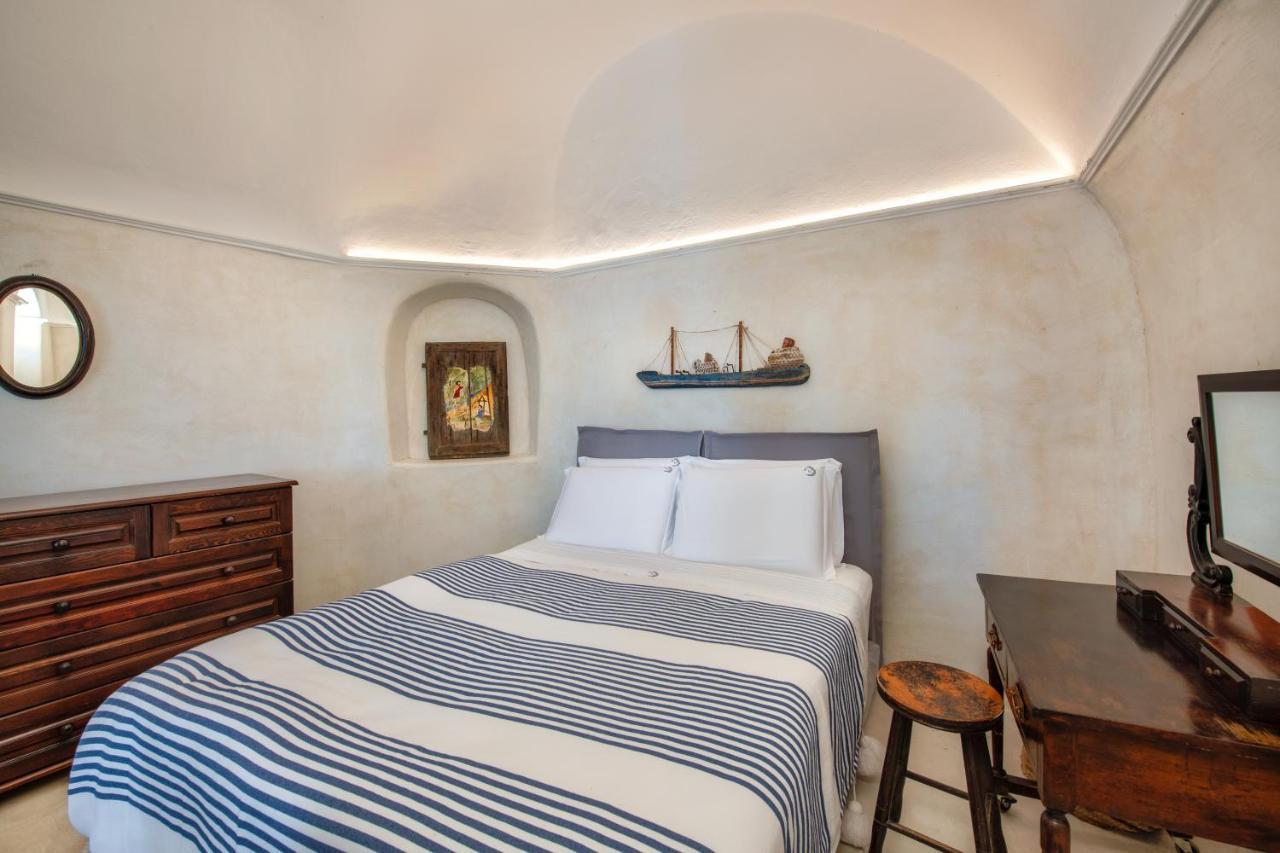 De Profundis By Thireon Villa Oia  Exterior photo
